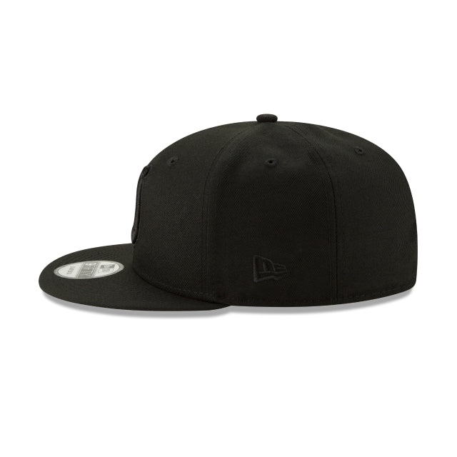 Indianapolis Colts Basic Black On Black 9FIFTY Snapback Hat - Image 5